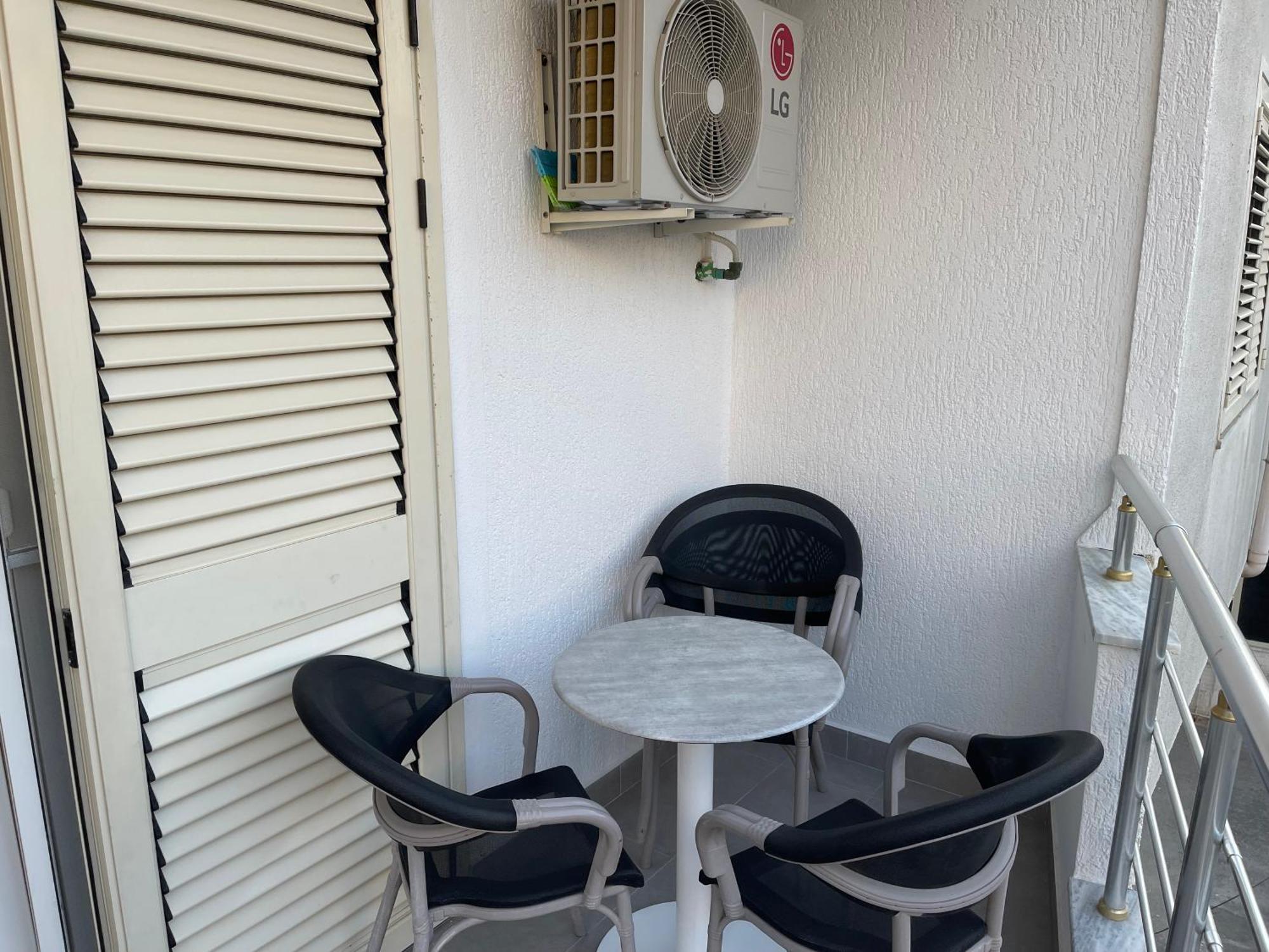 Luxurious Dreamy Seaside Apartment Durres Exterior photo